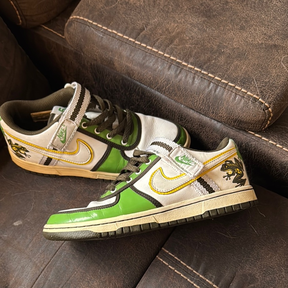 Nike Kids Green and Yellow Sneakers